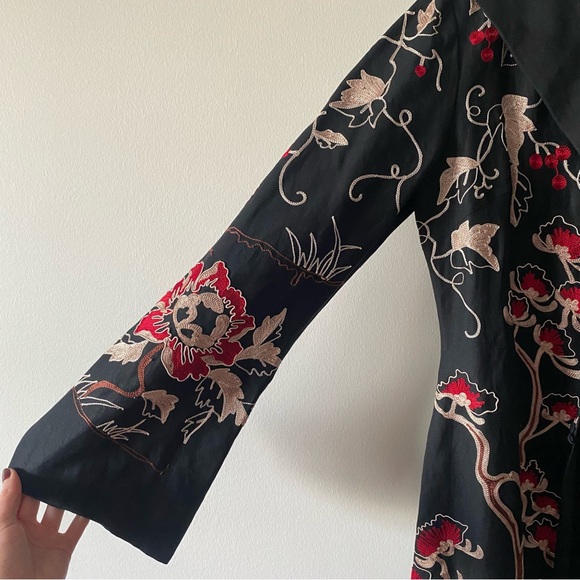 Vintage SUE WONG Floral Print Embroidered Appliqué Asian Inspired Trench Coat - Picture 4 of 16